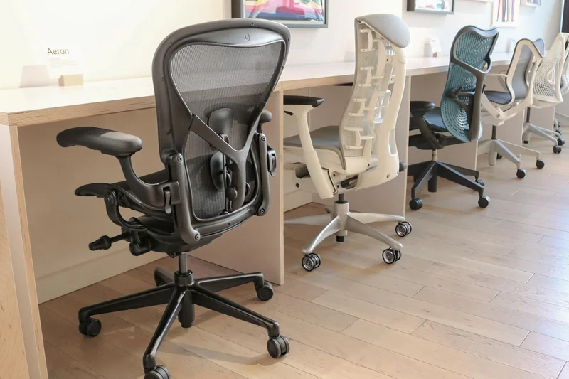 Herman Miller Aeron (重制版)