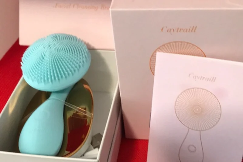 Caytraill Silicone Rechargeable Facial Cleansing Brush