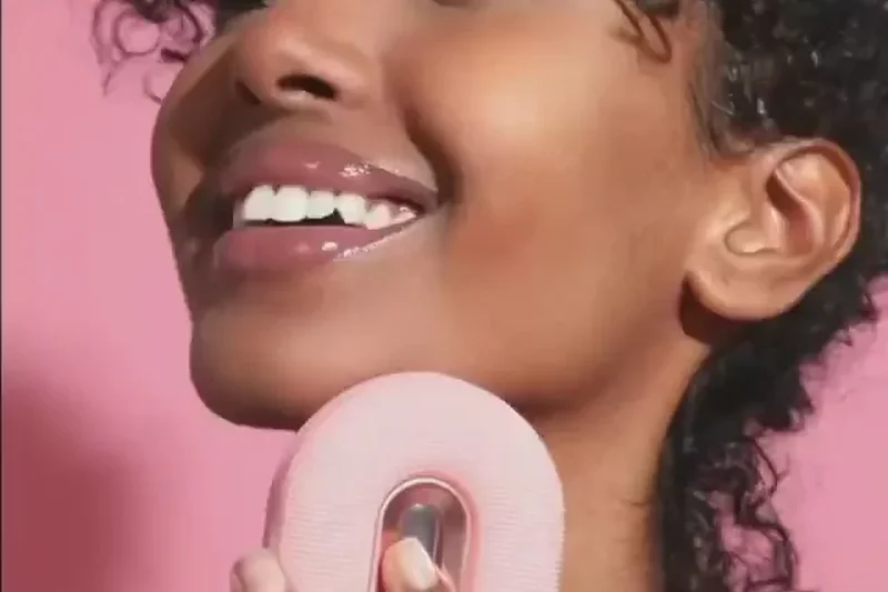 SKIN GYM Tilka Cleansing Brush with LED