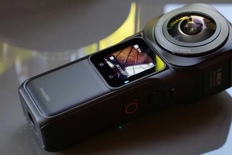 Insta360 ONE RS 1-Inch 360 Edition