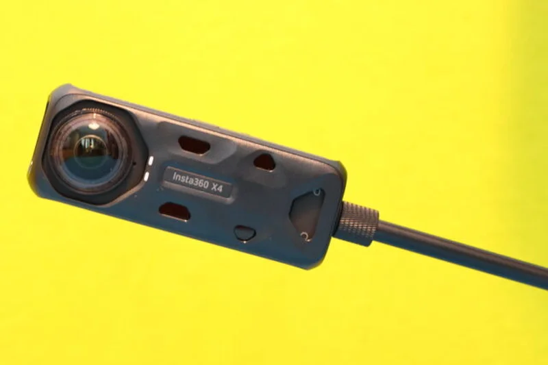 Insta360 X4