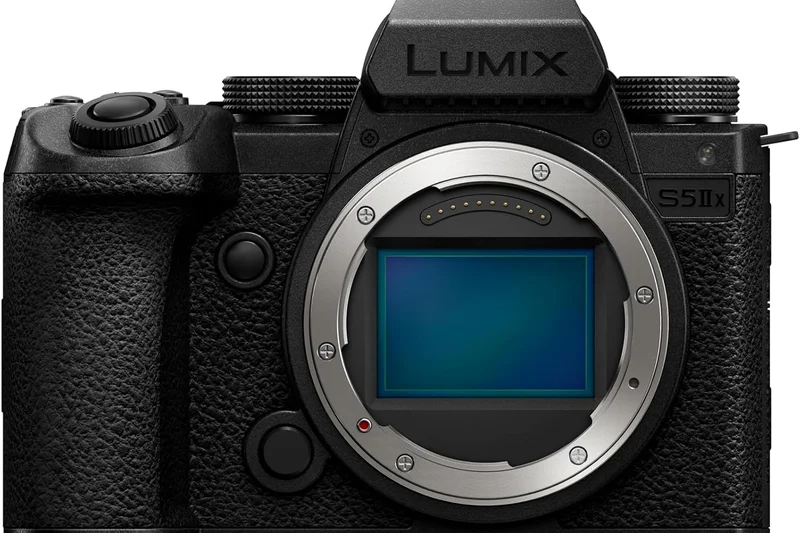 Panasonic Lumix S5 IIX