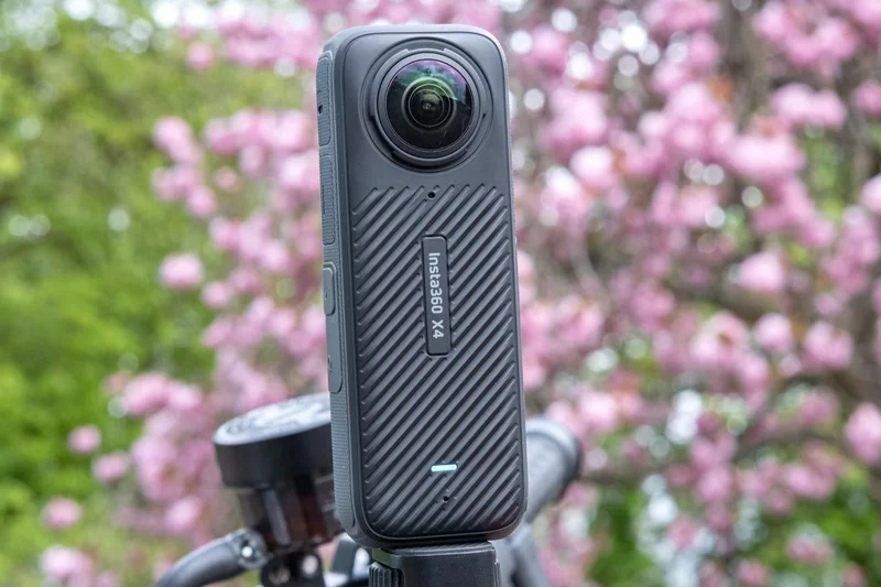 Insta360 X4