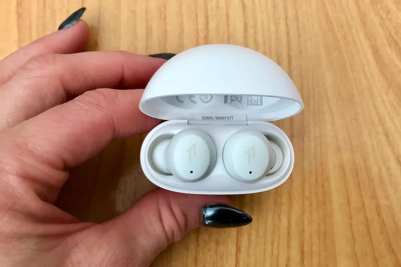 1MORE ComfoBuds Mini