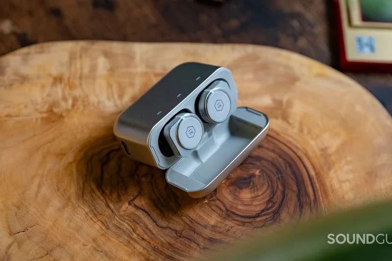 Master &amp; Dynamic MW09