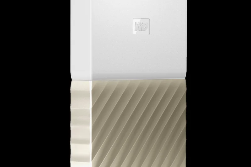 WD My Passport Ultra (2TB)