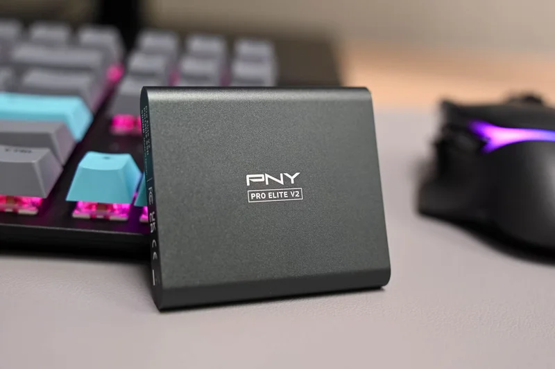 PNY Pro Elite V2 便携式固态硬盘