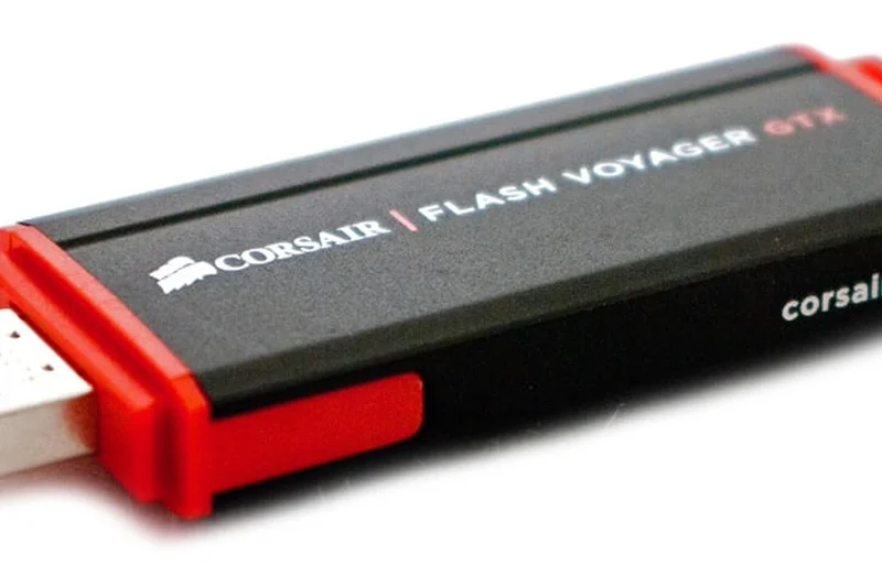 Corsair Flash Voyager GTX