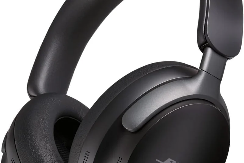 Bose Noise Cancelling Headphones 700 UC
