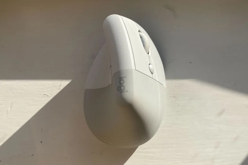 Logitech Lift for Mac