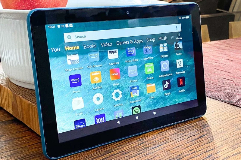 Fire HD 8 Plus 带无线充电底座
