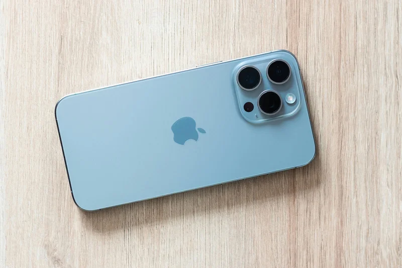 Apple iPhone 16 Pro (128GB)