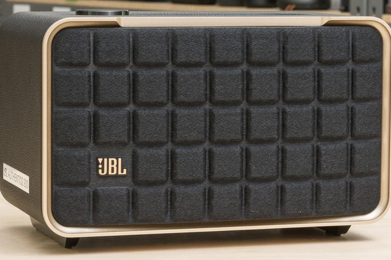 JBL Authentics 200