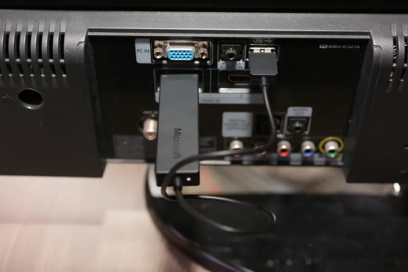 Microsoft 4K Wireless Display Adapter