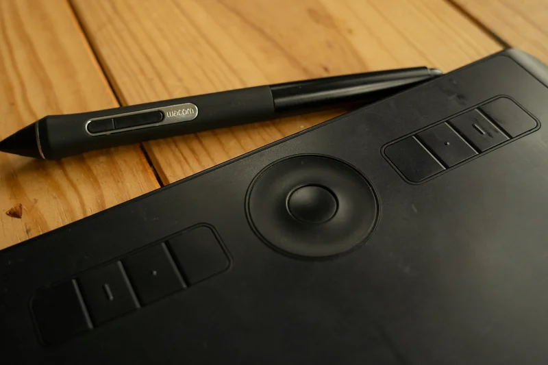 Wacom Intuos Pro (中号)