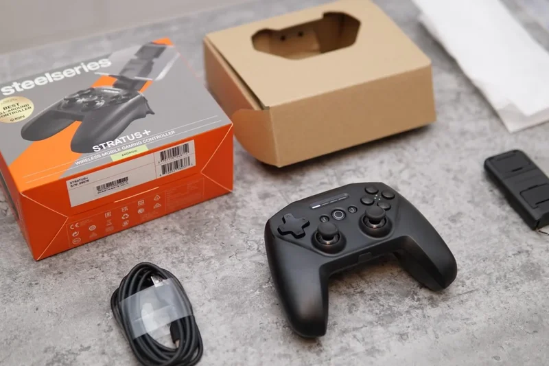 SteelSeries Stratus+