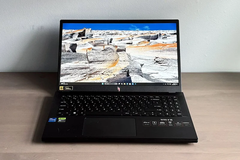 Acer Nitro V 15 (RTX 4050)