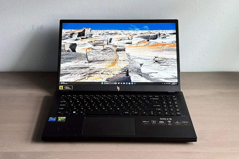 Acer Nitro V 15 (RTX 4050)