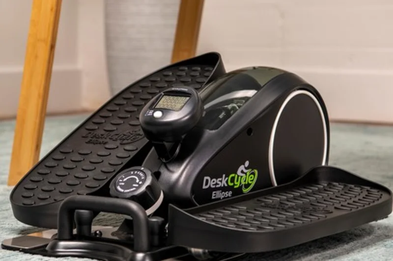 DeskCycle 桌面下脚踏健身器