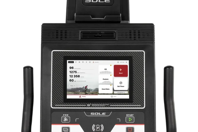 SOLE LCR 卧式健身车