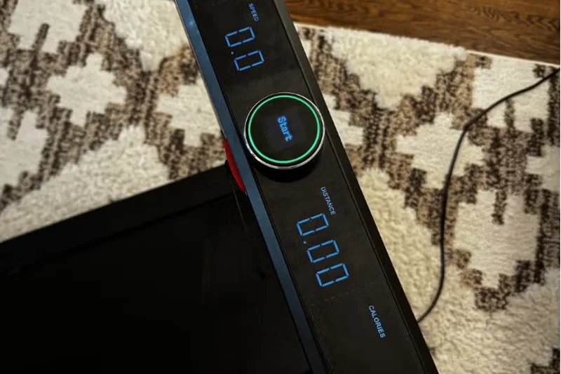 Titan Fitness 桌面下健步跑步机