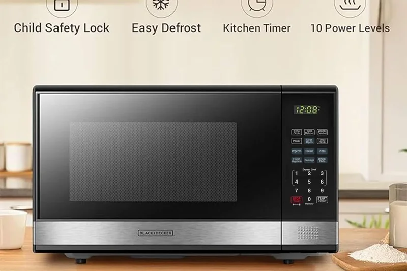 BLACK+DECKER Digital Microwave Oven EM720CB7