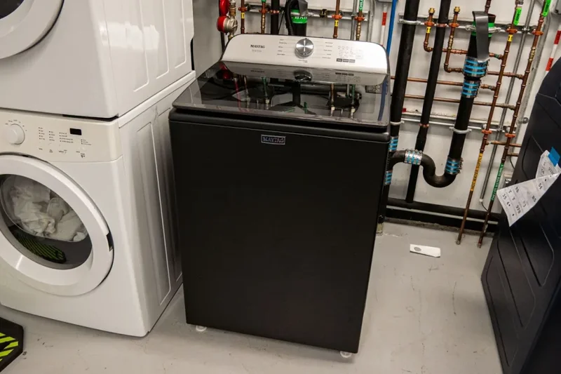 Maytag MVW6500MBK 4.7 cu. ft. Pet Pro 波轮式洗衣机