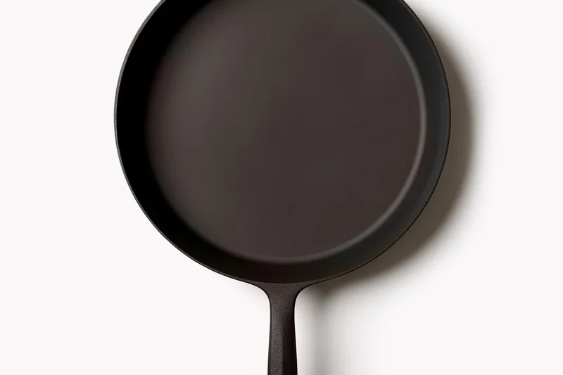 Field Company No. 12 Cast Iron Skillet