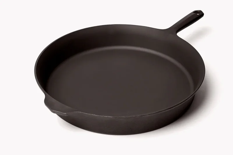Field Company No. 12 Cast Iron Skillet