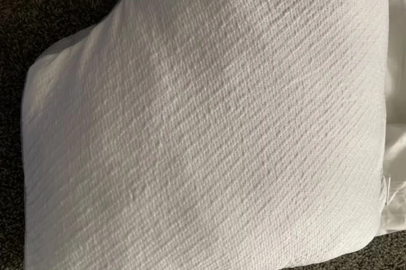 Coop Sleep Goods Eden Cool+ 枕