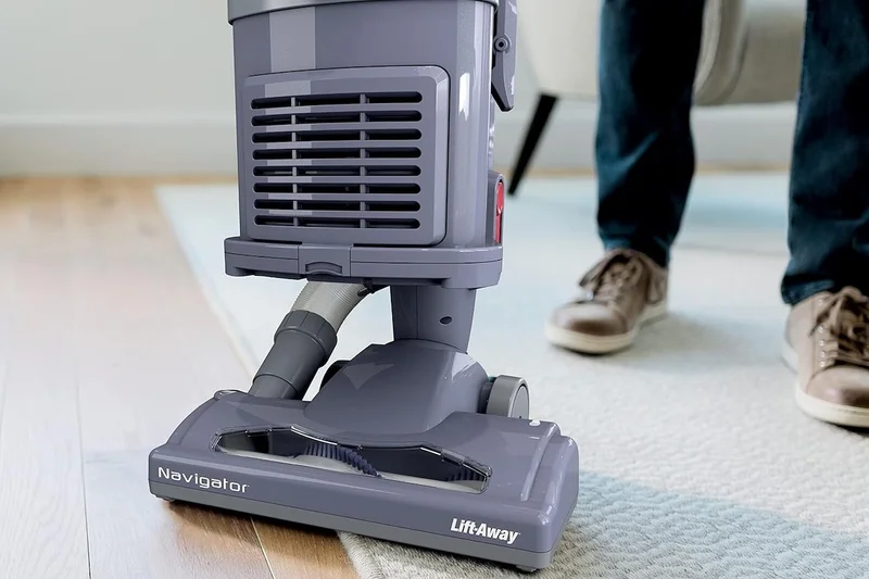 Shark Navigator Lift-Away NV352