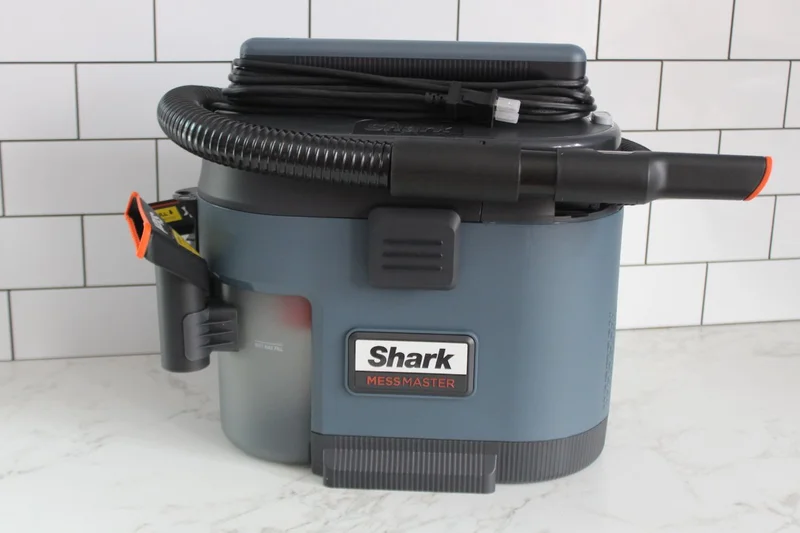 Shark MessMaster Portable Wet/Dry Vacuum AMZ012