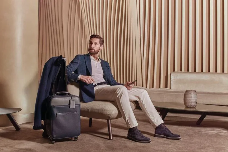 Thule Subterra 55厘米/22英寸手提箱