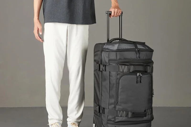 Amazon Basics 30-Inch Ripstop Wheeled Duffel