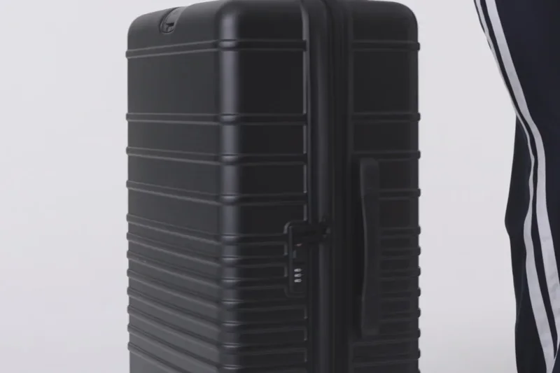 Béis The Large Check-In Roller