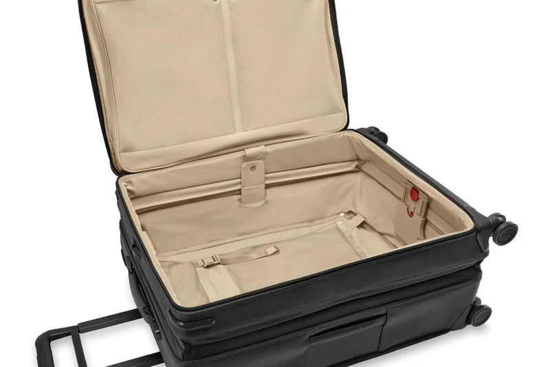 Briggs & Riley Baseline 大型可扩展万向轮行李箱